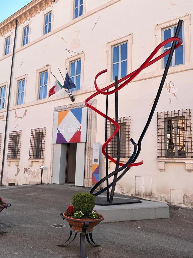 Vicoli E Arte Spoleto Apartamento Exterior foto