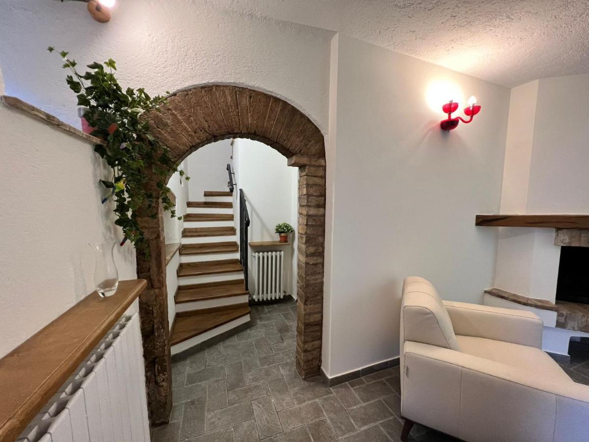 Vicoli E Arte Spoleto Apartamento Exterior foto