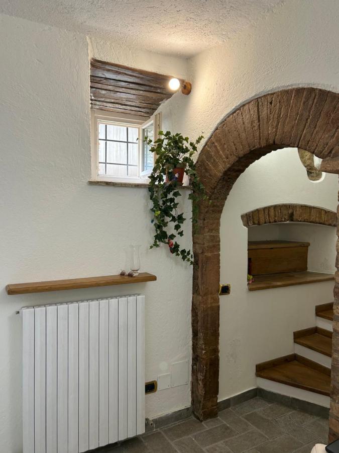Vicoli E Arte Spoleto Apartamento Exterior foto